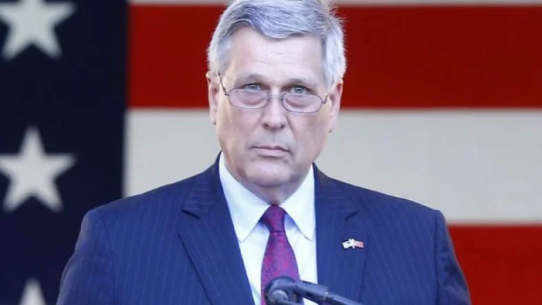 Kosnett: Partitë t’i lënë taktizimet për ligjet, marrëveshjen e Washington’it duhet ta respektojë secila Qeveri