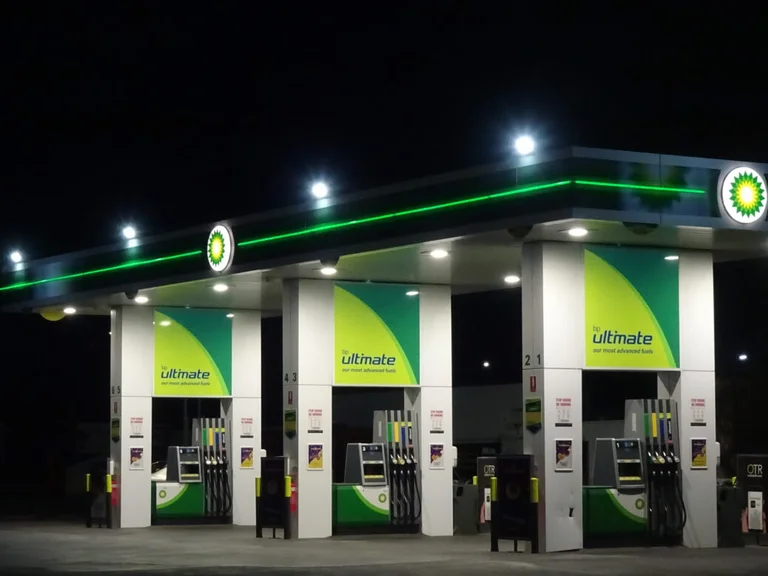 Great British company withdraws from Russian oil giant, billions of dollars in question