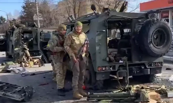 I veicoli armati cadono in mani ucraine mentre i russi entrano in Kharkiv