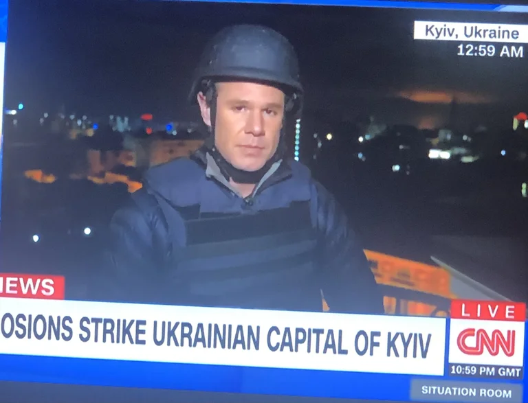 Kievi circondato: fino a quando i rapporti del reporter della CNN, le esplosioni di massa sono sentite