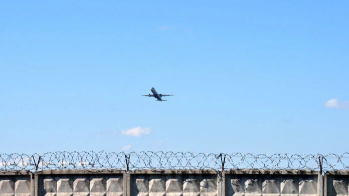 Russland steht gegen Bulgarien, Tschechien, warum es durch den Luftraum verboten wurde