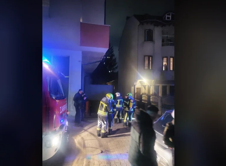 Esplora un'auto in Topane (PAMJE)