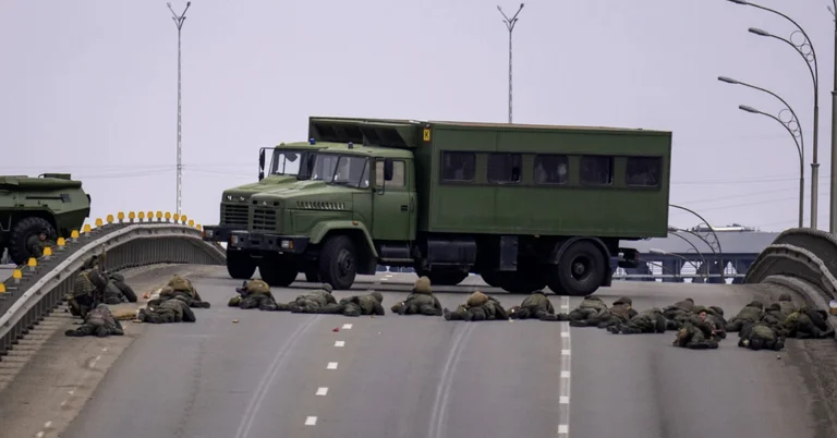 Ucraina: le forze russe sono a Kiev, prendendo il controllo della base Hosttomel.