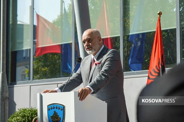 Rama annuncia la conferenza dopo lo straordinario vertice della NATO