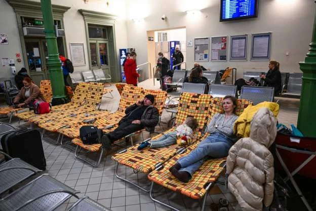 Über 1.000 Ukrainer kommen nach dem russischen Angriff in Polen an