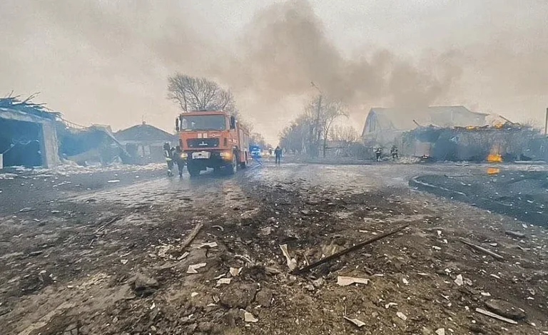 Shots fired near the government building in Ukraine, people are ordered: You make Molotov cocktails, let's neutralize the enemy together