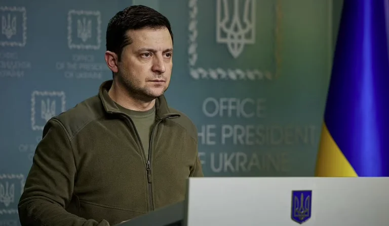 SOT BETEJA PËR KIEVIN: Intelegjenca amerikane zbulon krejt detajet – 10 mijë trupa ruse në aeroport deri te kapja e Zelenskyyt