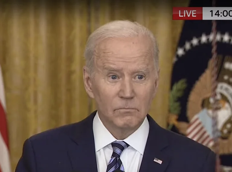 Biden dice che renderà Putin forte e non lo farà da solo.