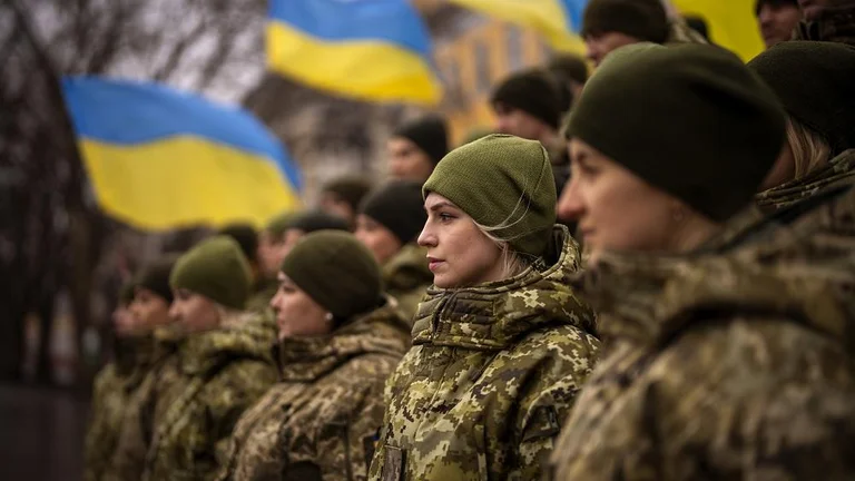 Il loro paese in guerra, ma 40 soldati ucraini conservano la pace del Kosovo