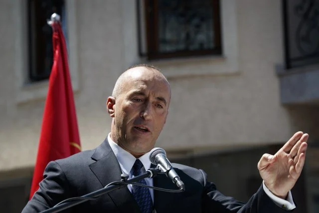 Haradinaj kommt mit drei Anfragen an die Kosovo-Behörden, das erste: Return American gas project