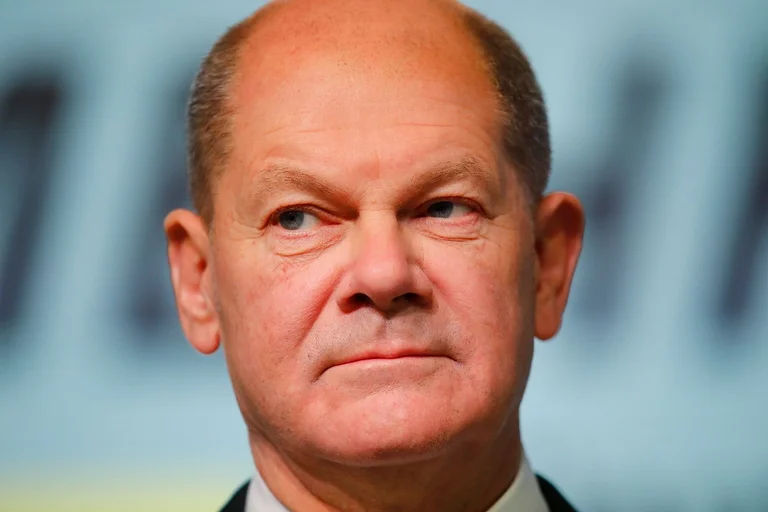 Scholz Putin: Fat Bad Krieg, du wirst lieber bezahlen