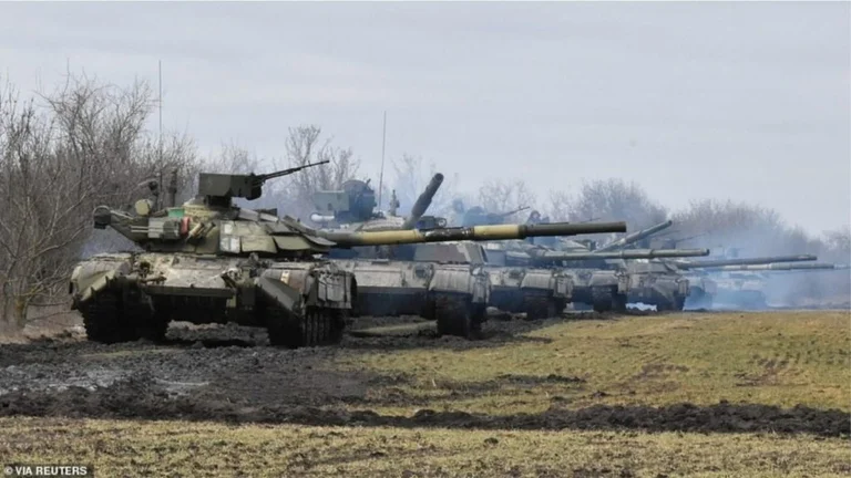 Russia introduce ulteriori truppe ad est dell'Ucraina