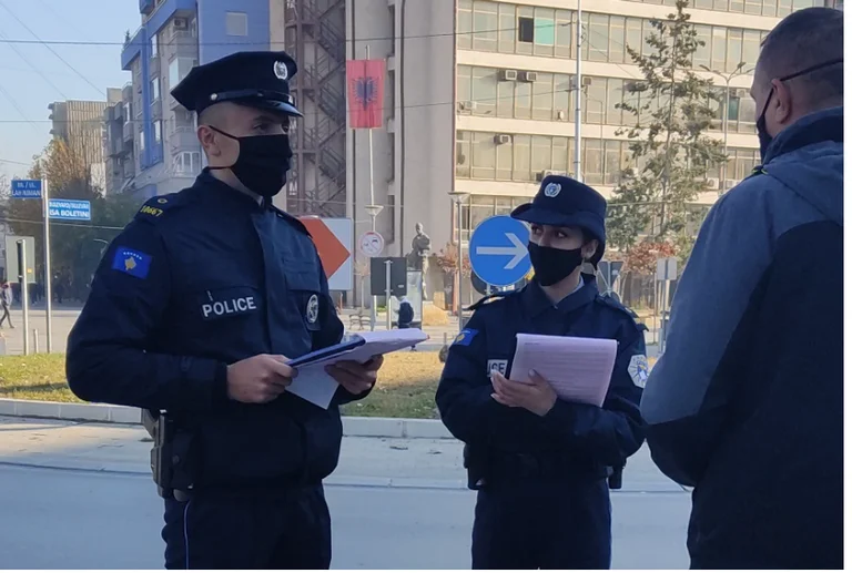 La polizia del Kosovo ha sequestrato oltre 70.000 patenti di guida