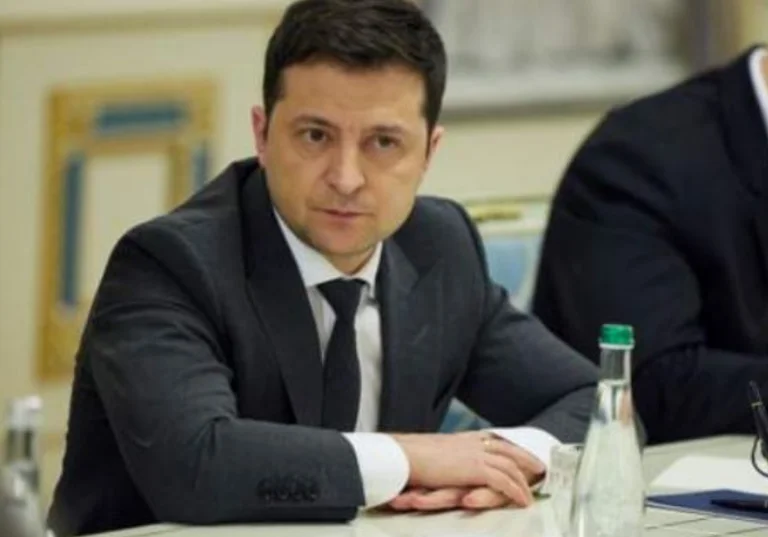 Il presidente ucraino chiama i riservatori militari