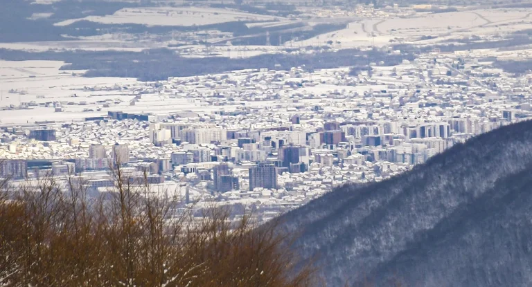 Tiempo: llueve, algo de nieve