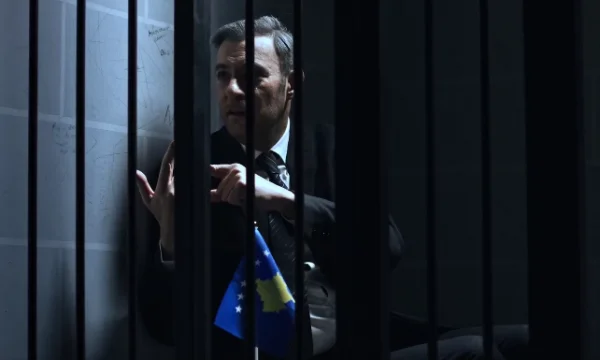 “Haga” est solidifiée avec les commandants : prenez-le aux politiciens