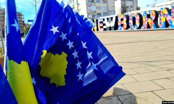 Citizens hosted more organisations for Independence Day, expressed disappointment with the political scene