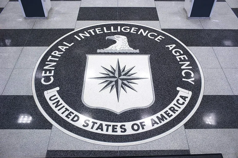 Çfarë po ndodh? – CIA largohet nga ambasada e Kievit
