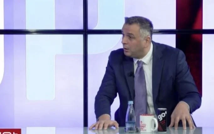 Bajqinovci: Unë ngrohem me një nxemje të vogël me tre tela në banesë