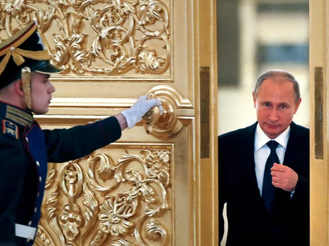 Putin ngushton rrethin: Flet veç me katër – pesë vetë në Kremlin