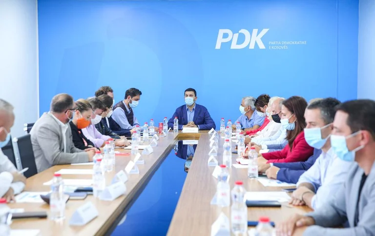 Mblidhet Kryesia e PDK-së, diskutohet gjendja tragjike me pandeminë