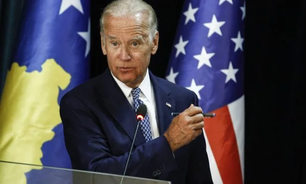Presidenti Biden pranon thirrjen për drejtësi të kongresmenëve amerikanë për Vasfije Krasniqin e vëllezërit Bytyçi
