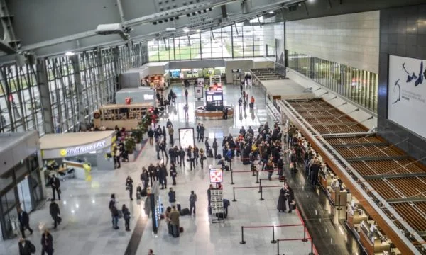 Prishtina ndër vendet me më së shumti fluturime, sipas Aeroportit të Zürichut