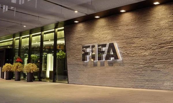 FIFA merr vendim për ndeshjen Brazil-Argjentinë