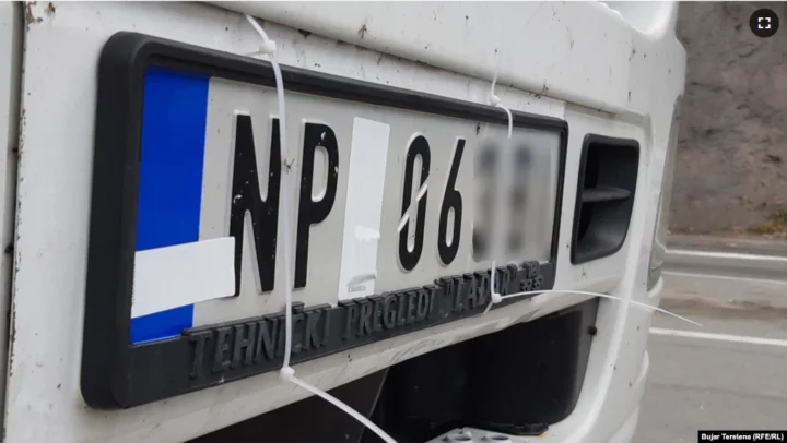 Këtë muaj takimi i radhës në Bruksel për targat e automjeteve, optimizëm për marrëveshje