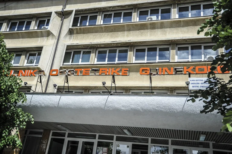 11 gra shtatzëna me koronavirus në Gjinekologji, mësohet gjendja e tyre