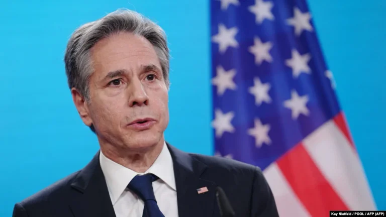 Blinken: Rusia mund ta pushtojë Ukrainën çdo moment