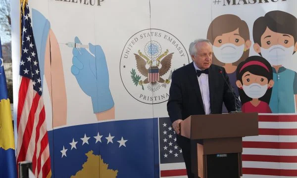 Latifi: Nuk guxojmë të lirohemi pasi lufta kundër Covid-19 s’ka mbaruar ende