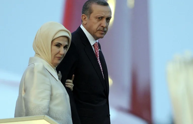 Erdogan shërohet nga Covidi, gruaja e tij Emine jo: Për veten e falënderon Zotin