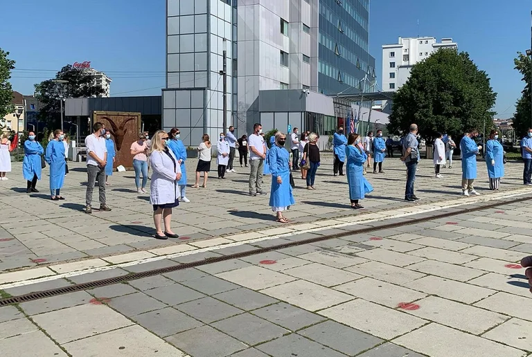 Infermierët ankohen për diskriminim në koeficent, paralajmërojnë protesta