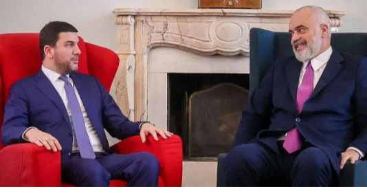 Memli Krasniqi takon Edi Ramën: Diskutuam raportet Kosovë-Shqipëri