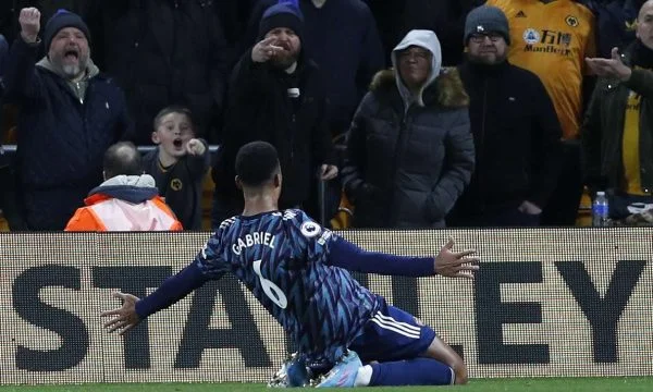 Fitore e madhe e Arsenalit, mposht Wolverhampton me 10 lojtarë