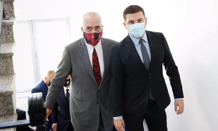 Edi Rama fton Memli Krasniqin në Shqipëri