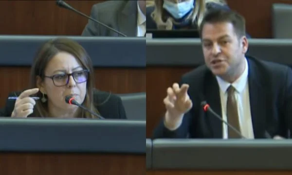 Bajrami, Mujës: I the dy të pavërteta në fjalimin tënd