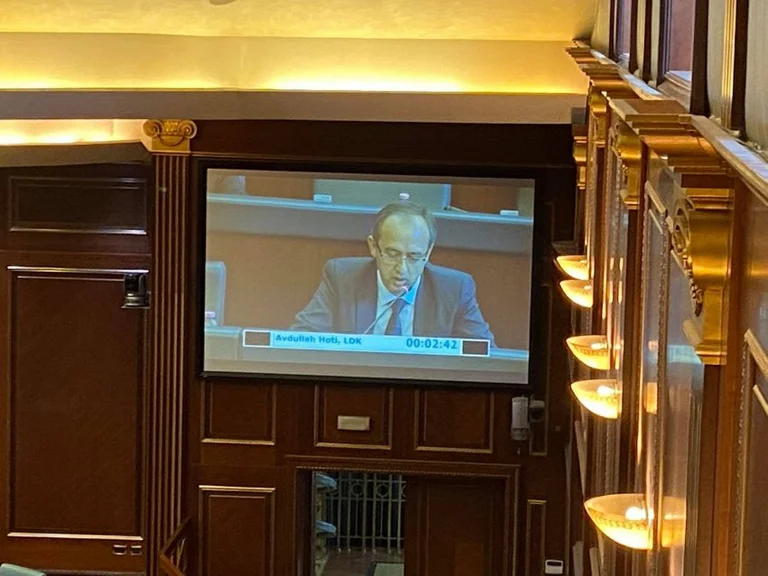 Hoti: S’ka pasur nevojë të rriten kaq shumë tarifat e energjisë, ka mundur të gjendej zgjidhje