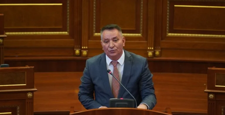 ​Lekaj i ashpër me deputetët e VV-së: Jeni praktikantë, gjithçka që keni folur keni mashtruar