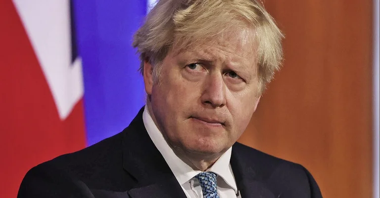 “Dështim në lidership” – Presioni i madh e ‘detyron’ kryeministrin britanik të bëj ndryshime në qeverinë e tij