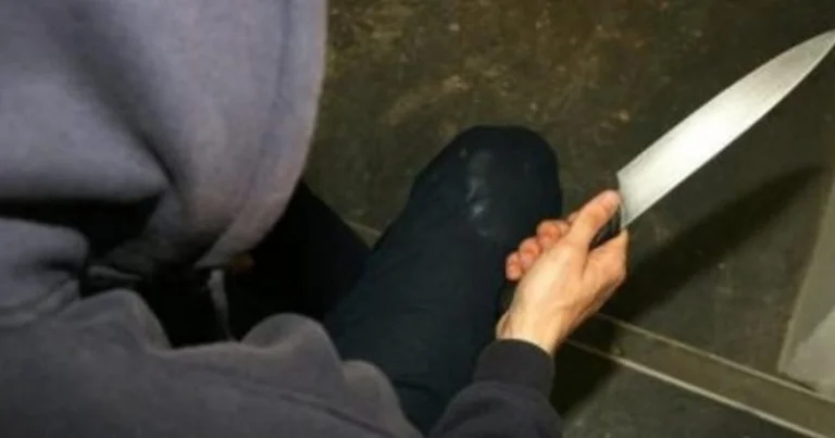 Policia jep detaje rreth sulmit me thikë e të shtënave me armë në Podujevë