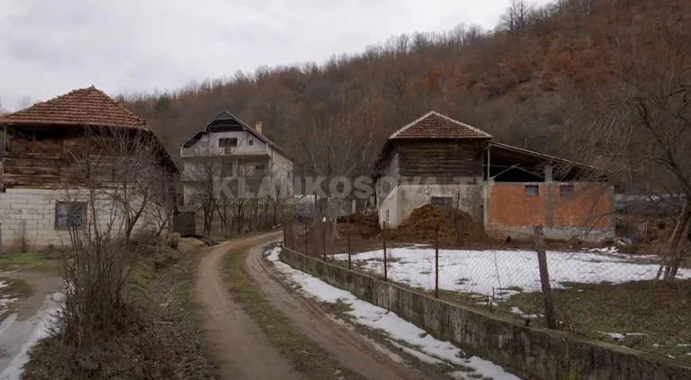 Serbit i vdes dhëndri në shtëpi, lavdon mjekët shqiptarë