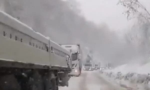 Stuhi bore në Bosnjë, kaos në rrugë