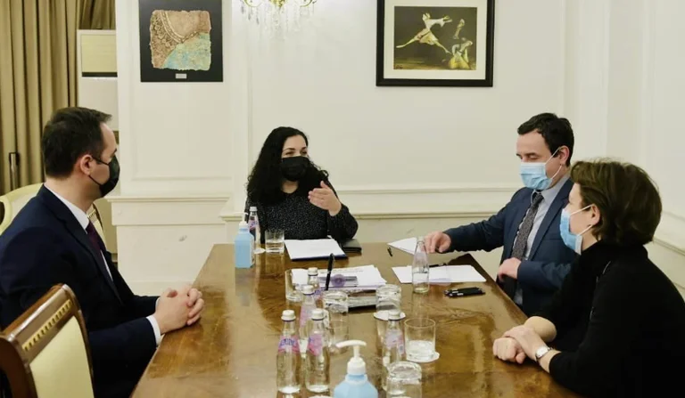 Osmani takon Kurtin, Konjufcën e Gërvallën – flasin për dialogun e përqendruar në njohje