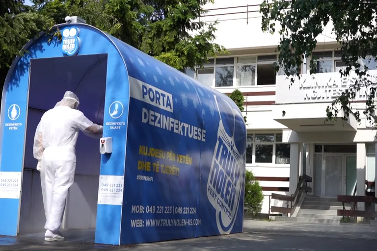 ​COVID- 19: Në QKUK dhe spitale po trajtohen 212 pacientë