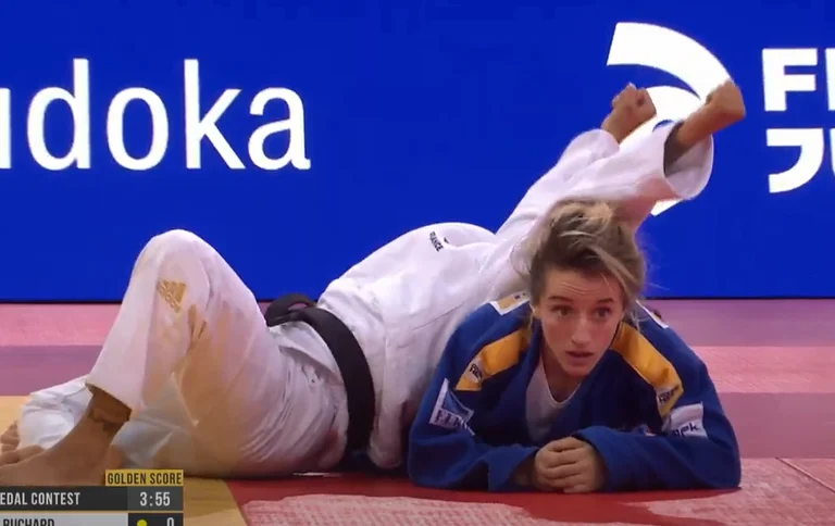 Distria Krasniqi e argjendtë në Grand Slam të Parisit