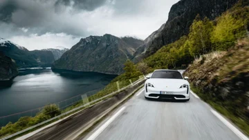 Qué noticias: Más Porsche Taycan ha sido vendido en Noruega durante enero que todos los modelos de gas solar combinados!