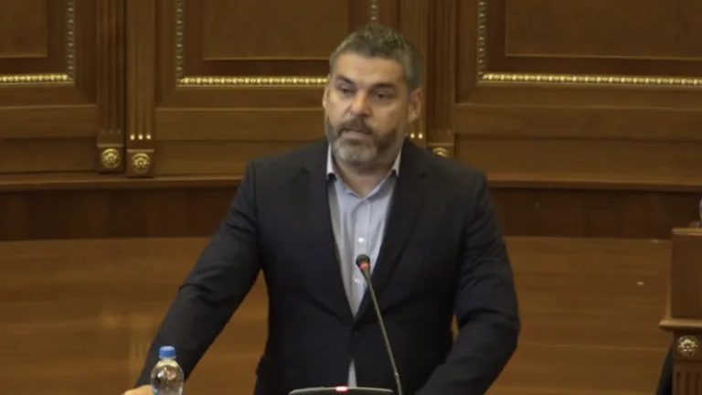 Kastrati: Asnjëri s`kemi veturë, ajo 810 euro, unë 70 euro në muaj – Kush o hajni këtu ?