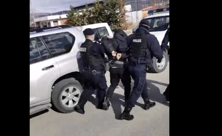 Policia arreston kameramanin Albion Selitaj